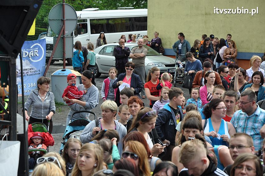 Koncert Zespołu Weekend i Adelibanda w Szubińskiej Dwójce