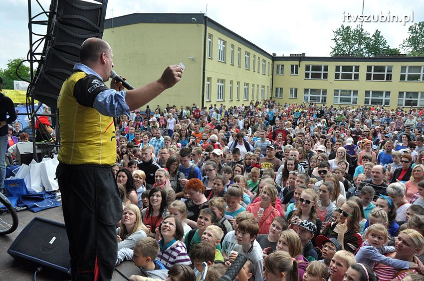 Koncert Zespołu Weekend i Adelibanda w Szubińskiej Dwójce