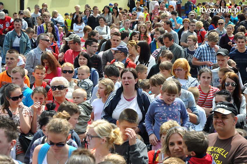 Koncert Zespołu Weekend i Adelibanda w Szubińskiej Dwójce
