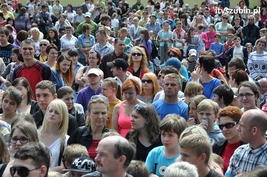 Koncert Zespołu Weekend i Adelibanda w Szubińskiej Dwójce