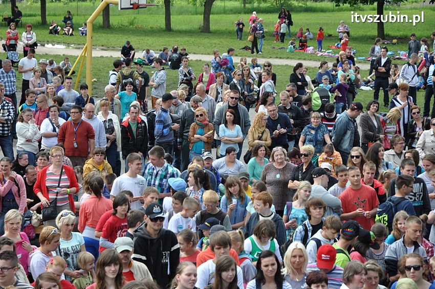 Koncert Zespołu Weekend i Adelibanda w Szubińskiej Dwójce