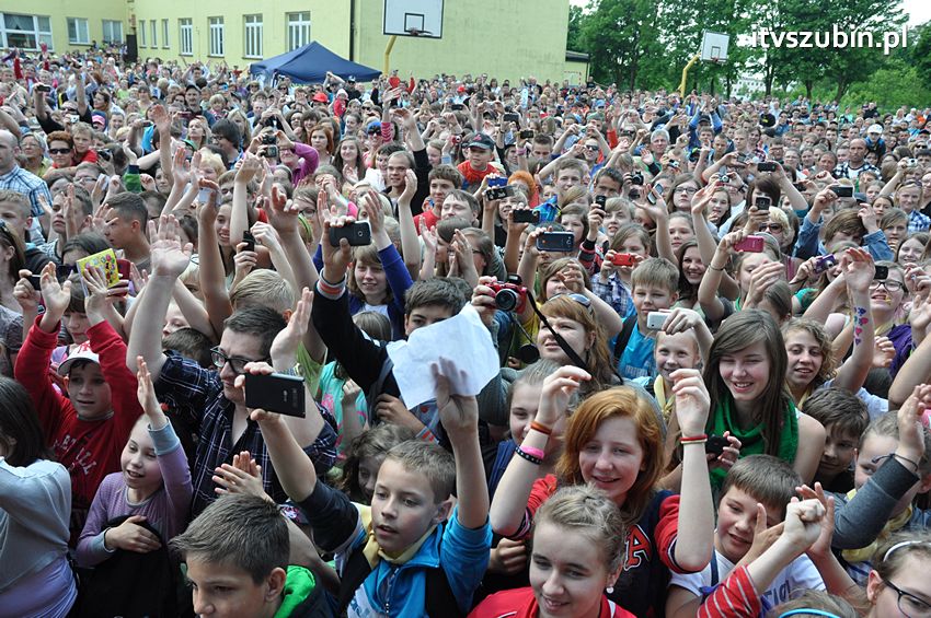 Koncert Zespołu Weekend i Adelibanda w Szubińskiej Dwójce