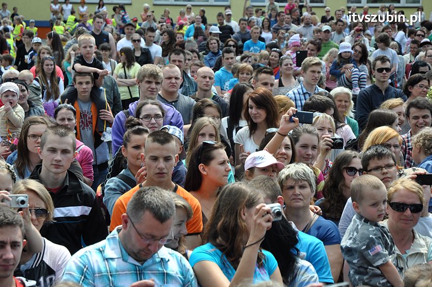 Koncert Zespołu Weekend i Adelibanda w Szubińskiej Dwójce