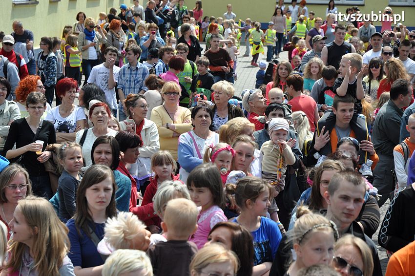 Koncert Zespołu Weekend i Adelibanda w Szubińskiej Dwójce