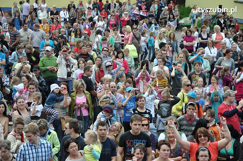 Koncert Zespołu Weekend i Adelibanda w Szubińskiej Dwójce