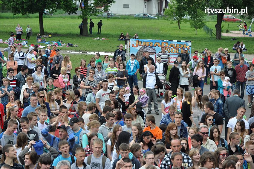Koncert Zespołu Weekend i Adelibanda w Szubińskiej Dwójce
