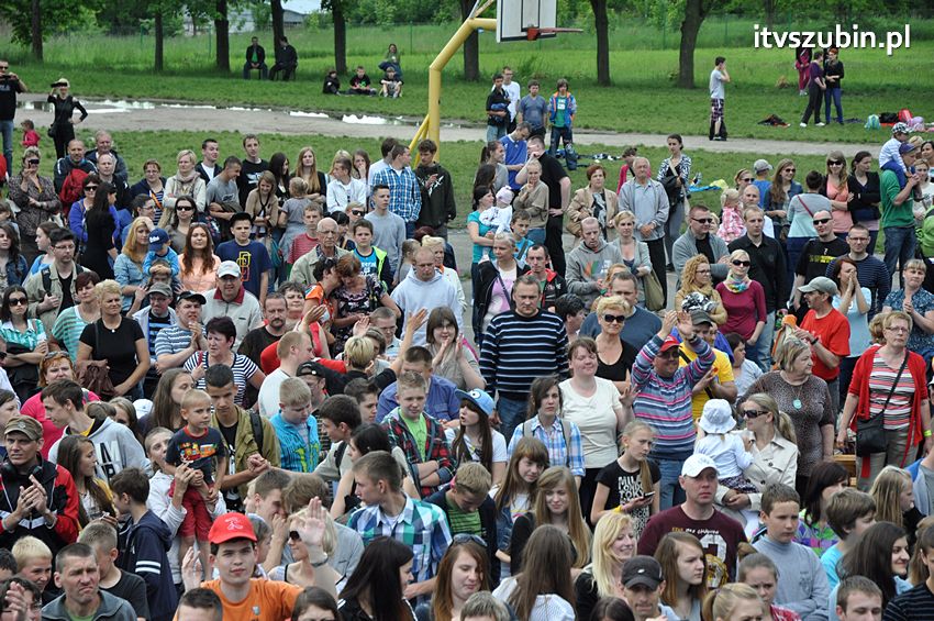 Koncert Zespołu Weekend i Adelibanda w Szubińskiej Dwójce