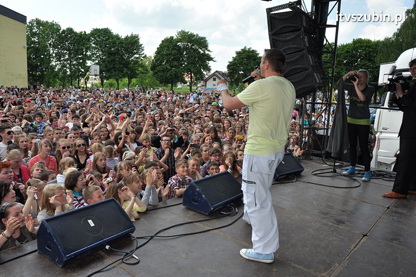 Koncert Zespołu Weekend i Adelibanda w Szubińskiej Dwójce