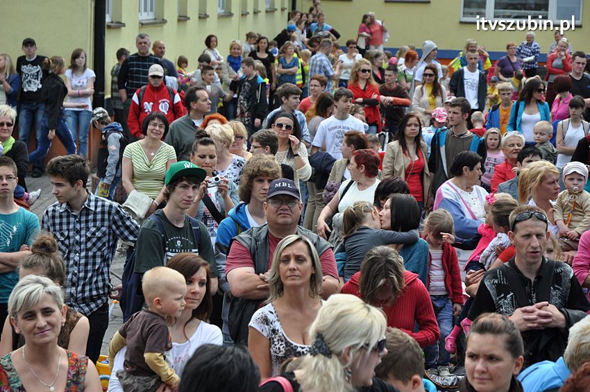 Koncert Zespołu Weekend i Adelibanda w Szubińskiej Dwójce