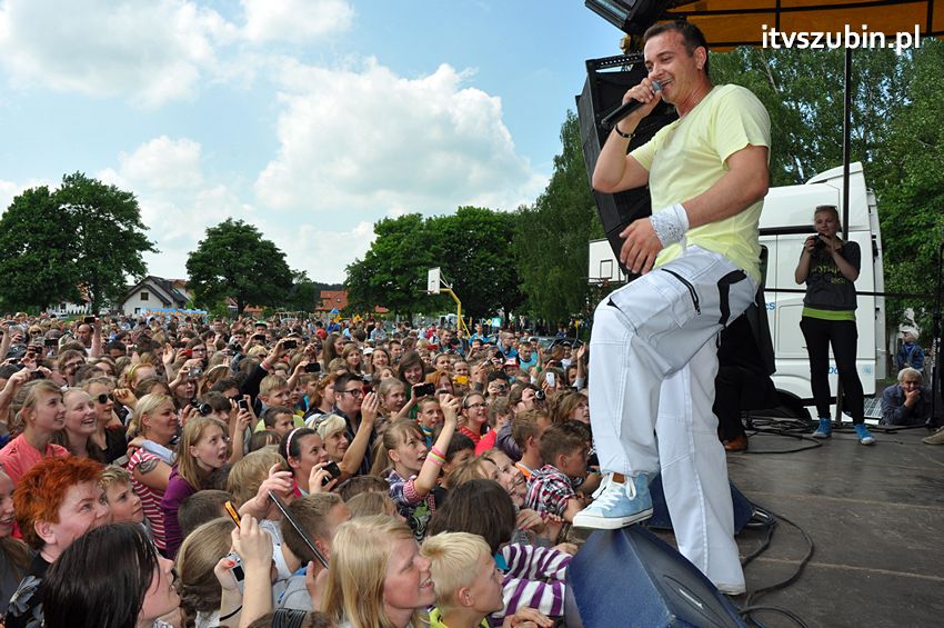 Koncert Zespołu Weekend i Adelibanda w Szubińskiej Dwójce