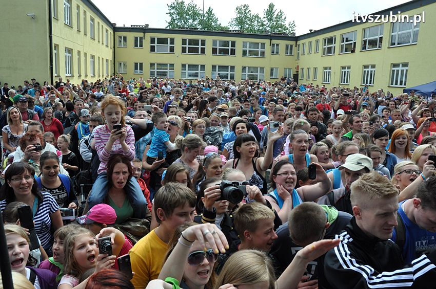 Koncert Zespołu Weekend i Adelibanda w Szubińskiej Dwójce