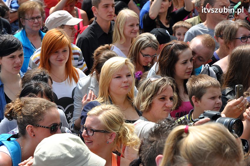 Koncert Zespołu Weekend i Adelibanda w Szubińskiej Dwójce