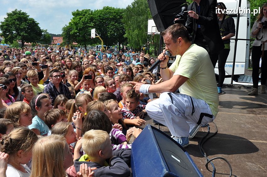 Koncert Zespołu Weekend i Adelibanda w Szubińskiej Dwójce