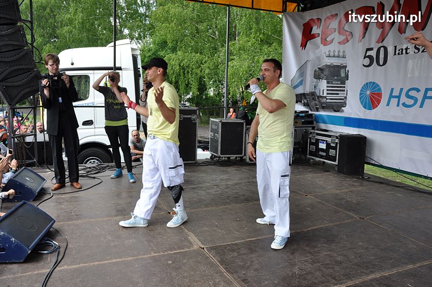 Koncert Zespołu Weekend i Adelibanda w Szubińskiej Dwójce