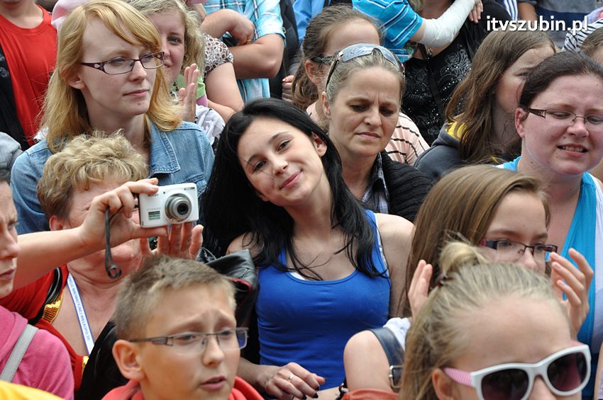 Koncert Zespołu Weekend i Adelibanda w Szubińskiej Dwójce