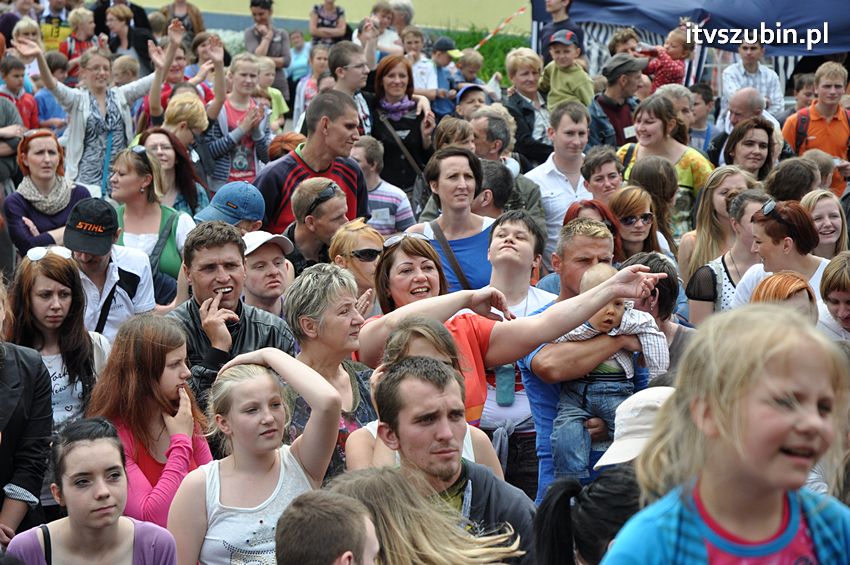 Koncert Zespołu Weekend i Adelibanda w Szubińskiej Dwójce