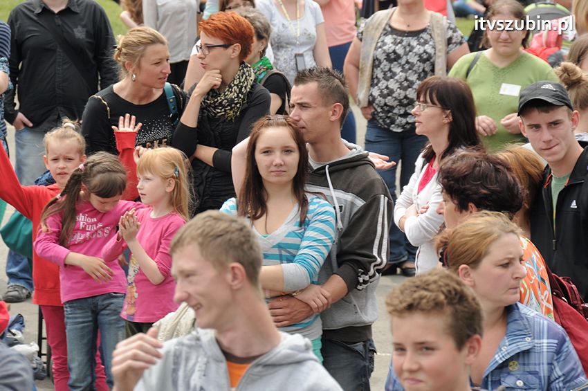 Koncert Zespołu Weekend i Adelibanda w Szubińskiej Dwójce