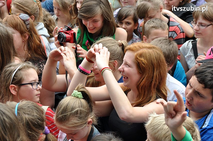 Koncert Zespołu Weekend i Adelibanda w Szubińskiej Dwójce