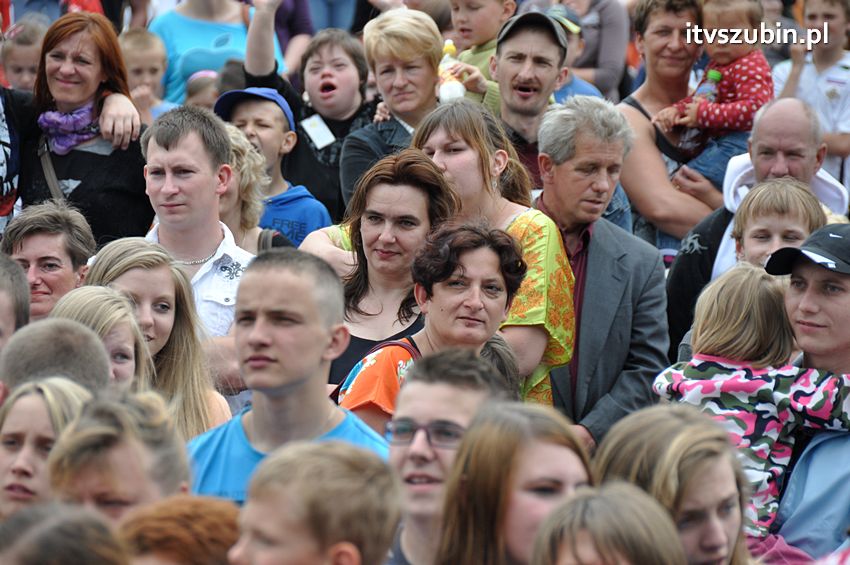 Koncert Zespołu Weekend i Adelibanda w Szubińskiej Dwójce