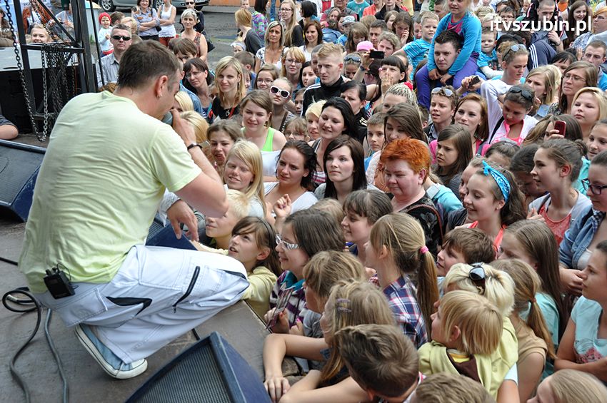 Koncert Zespołu Weekend i Adelibanda w Szubińskiej Dwójce