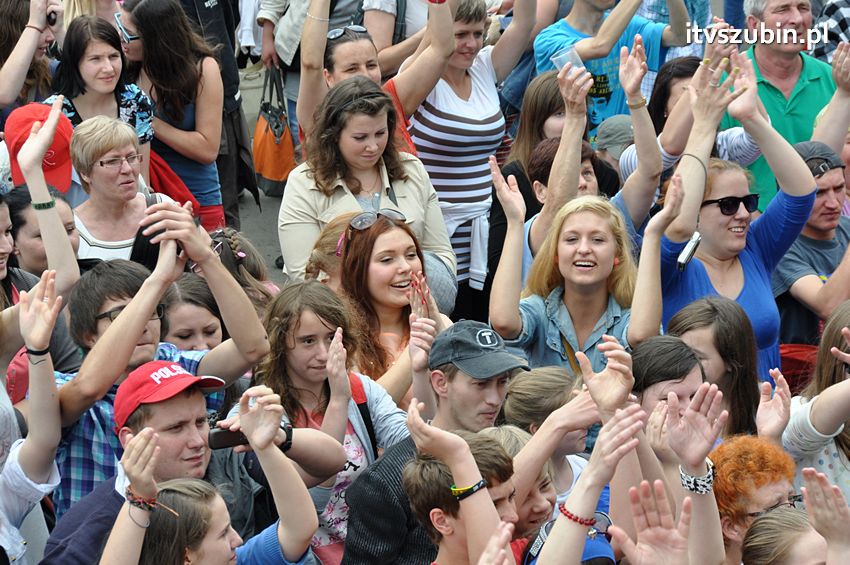 Koncert Zespołu Weekend i Adelibanda w Szubińskiej Dwójce