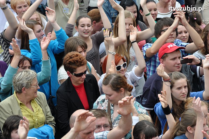 Koncert Zespołu Weekend i Adelibanda w Szubińskiej Dwójce