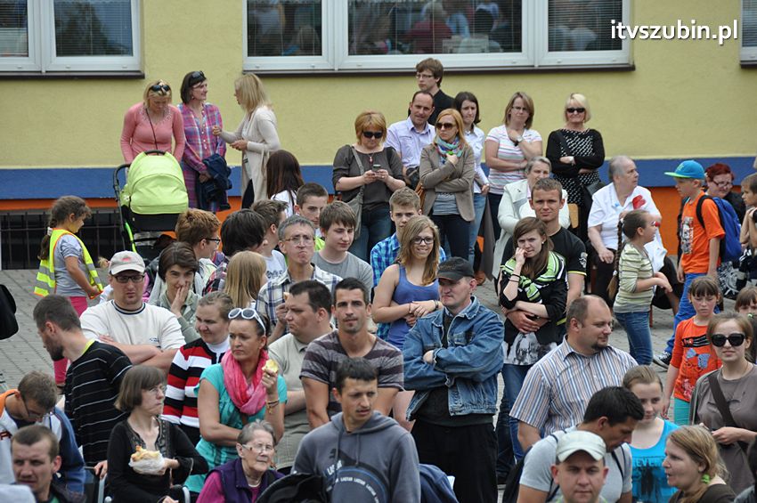 Koncert Zespołu Weekend i Adelibanda w Szubińskiej Dwójce