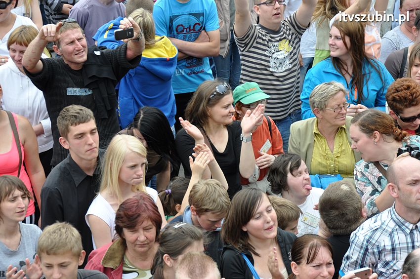 Koncert Zespołu Weekend i Adelibanda w Szubińskiej Dwójce