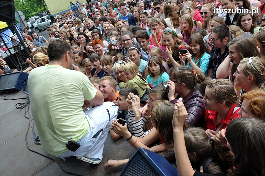 Koncert Zespołu Weekend i Adelibanda w Szubińskiej Dwójce