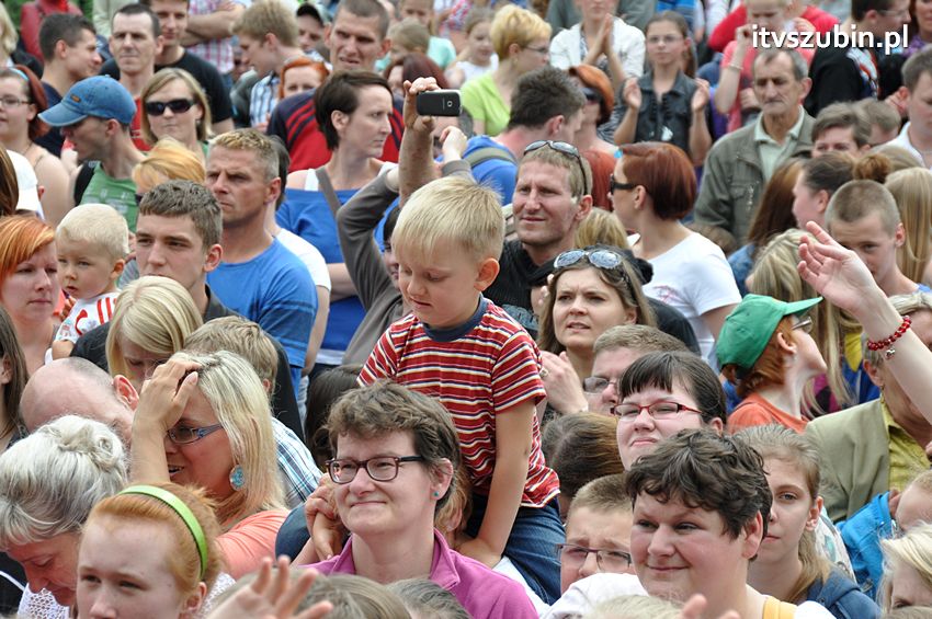 Koncert Zespołu Weekend i Adelibanda w Szubińskiej Dwójce