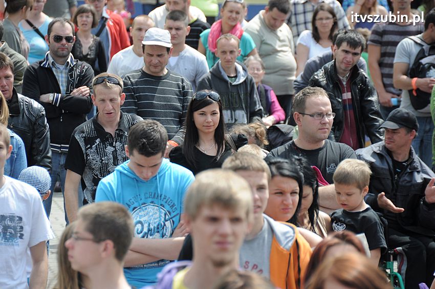 Koncert Zespołu Weekend i Adelibanda w Szubińskiej Dwójce