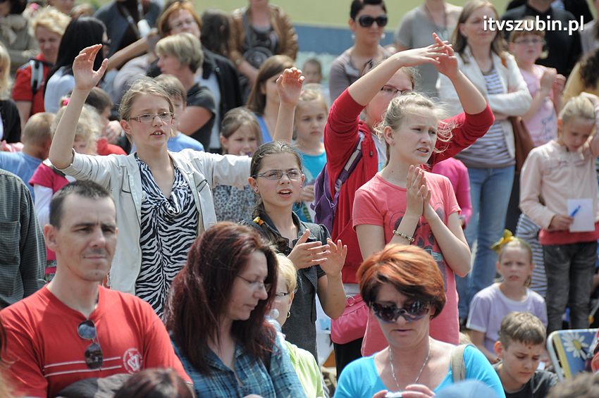 Koncert Zespołu Weekend i Adelibanda w Szubińskiej Dwójce