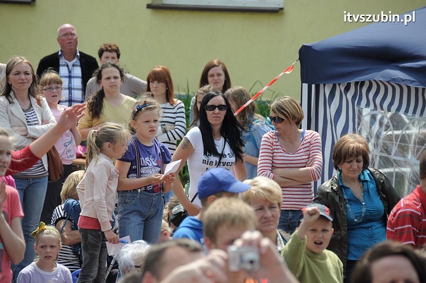 Koncert Zespołu Weekend i Adelibanda w Szubińskiej Dwójce