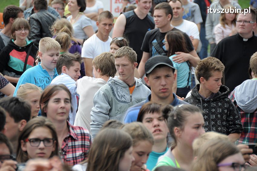 Koncert Zespołu Weekend i Adelibanda w Szubińskiej Dwójce