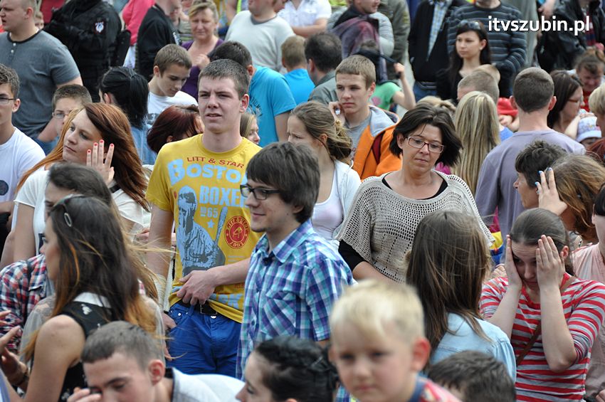 Koncert Zespołu Weekend i Adelibanda w Szubińskiej Dwójce