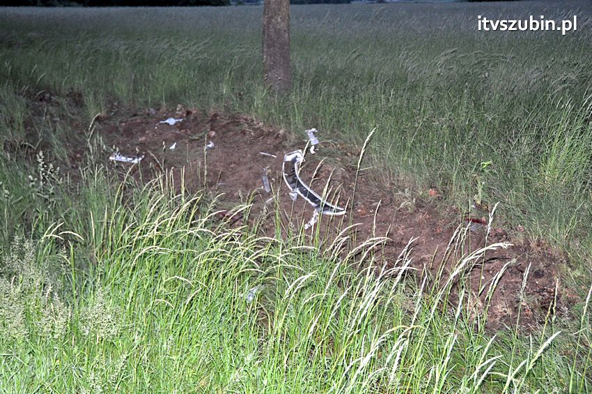 Dachowanie samochodu osobowego w Dąbrówce Słupskiej