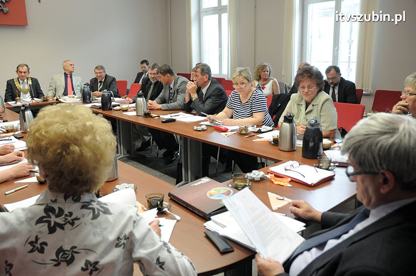 XXXIII sesja Rady Miejskiej w Szubinie [FILM]