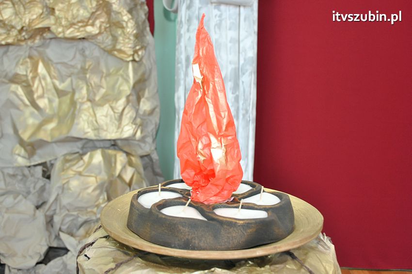 Szkoła Podstawowa w Turze zyskała patrona i sztandar