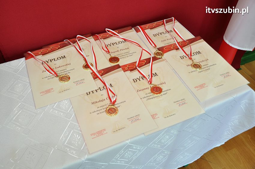 Szkoła Podstawowa w Turze zyskała patrona i sztandar