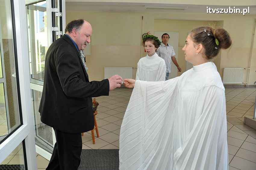 Szkoła Podstawowa w Turze zyskała patrona i sztandar