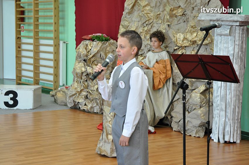 Szkoła Podstawowa w Turze zyskała patrona i sztandar