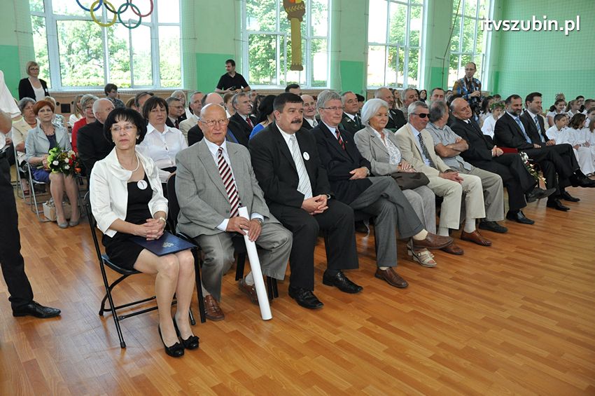 Szkoła Podstawowa w Turze zyskała patrona i sztandar