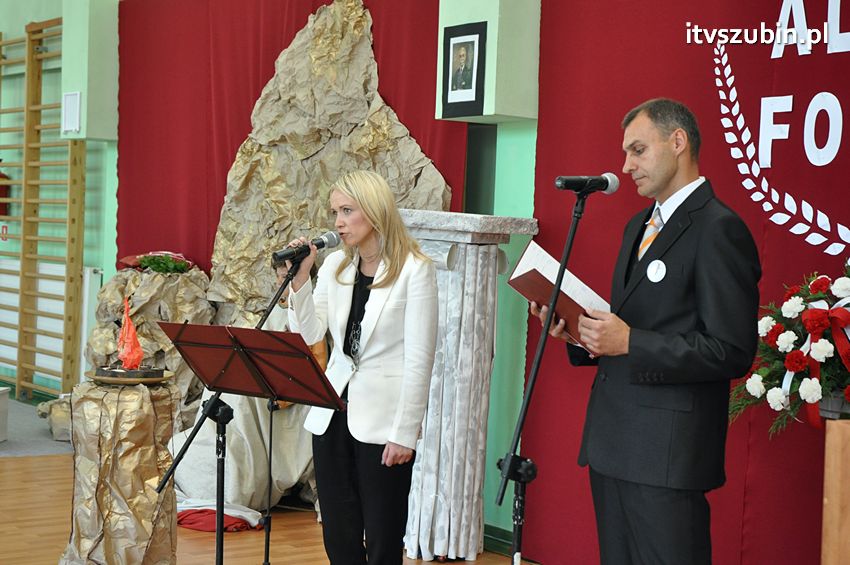 Szkoła Podstawowa w Turze zyskała patrona i sztandar