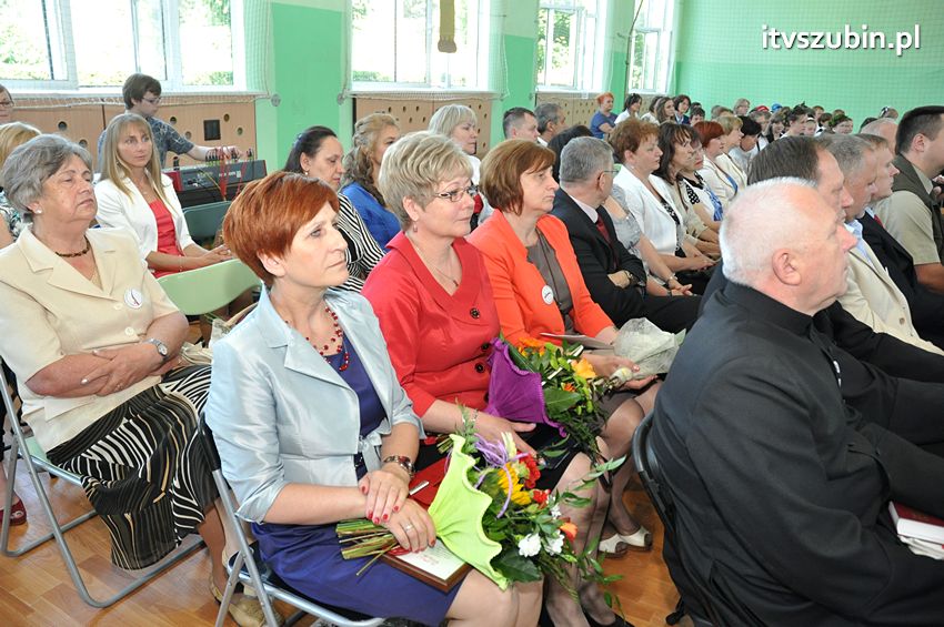 Szkoła Podstawowa w Turze zyskała patrona i sztandar
