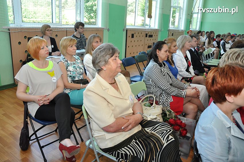 Szkoła Podstawowa w Turze zyskała patrona i sztandar