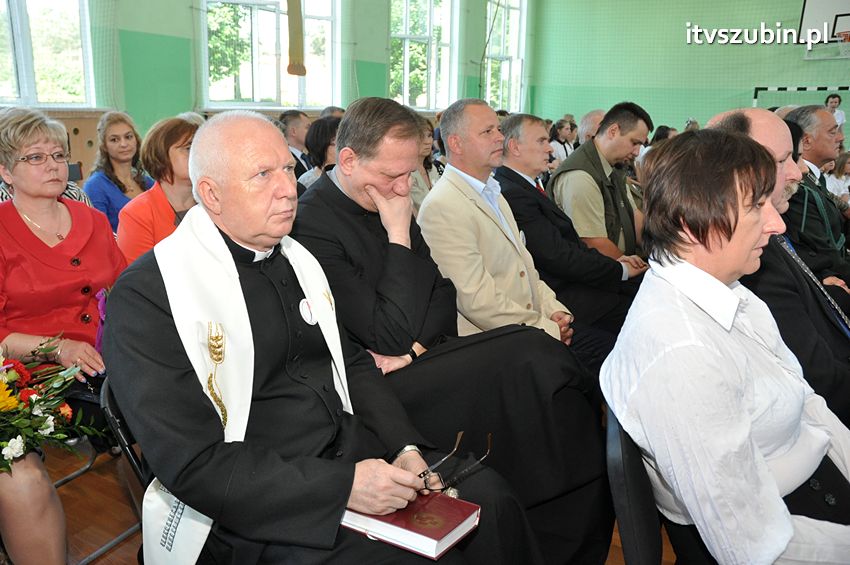 Szkoła Podstawowa w Turze zyskała patrona i sztandar