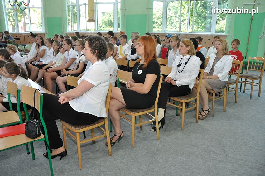 Szkoła Podstawowa w Turze zyskała patrona i sztandar