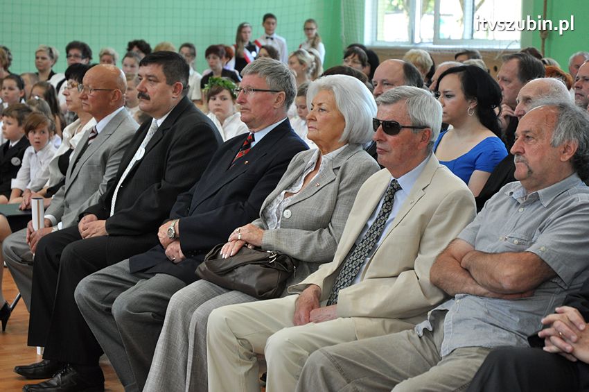 Szkoła Podstawowa w Turze zyskała patrona i sztandar