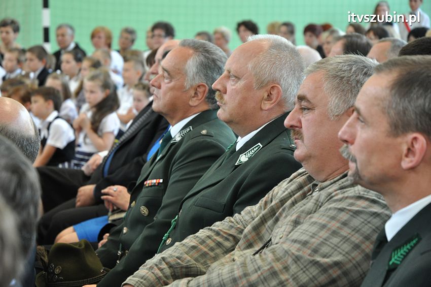 Szkoła Podstawowa w Turze zyskała patrona i sztandar