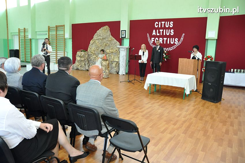 Szkoła Podstawowa w Turze zyskała patrona i sztandar